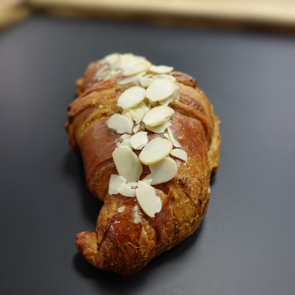 Almond Croissant Jumbo