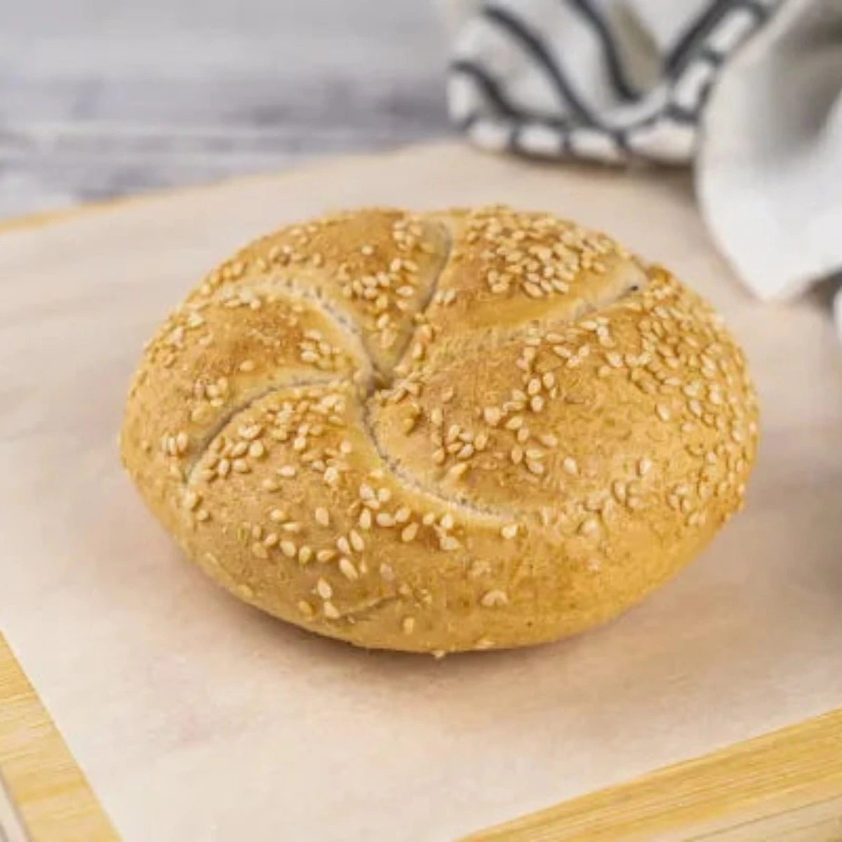 Kaiser Sesame Roll