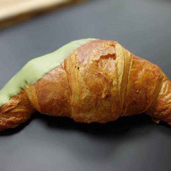 Matcha Croissant XL