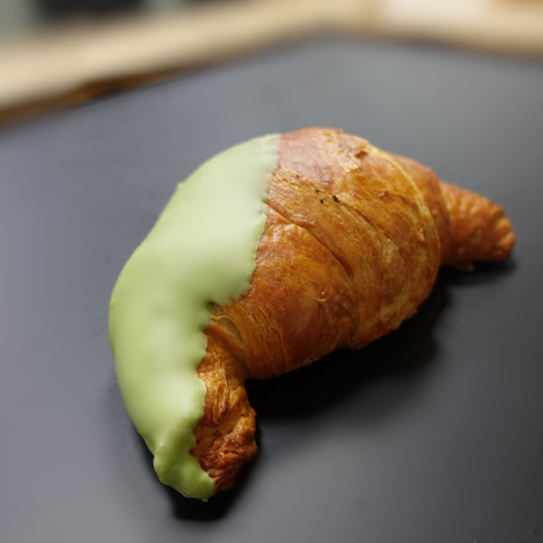 Matcha Croissant XL